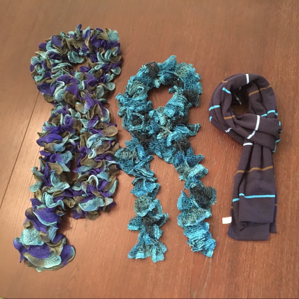 3 Scarves